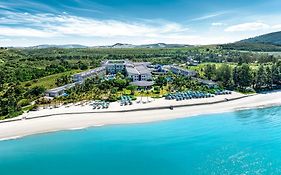 Le Meridien Khao Lak Resort & Spa